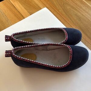 Brand New Black Hotter Women's Slippers with Red Trim